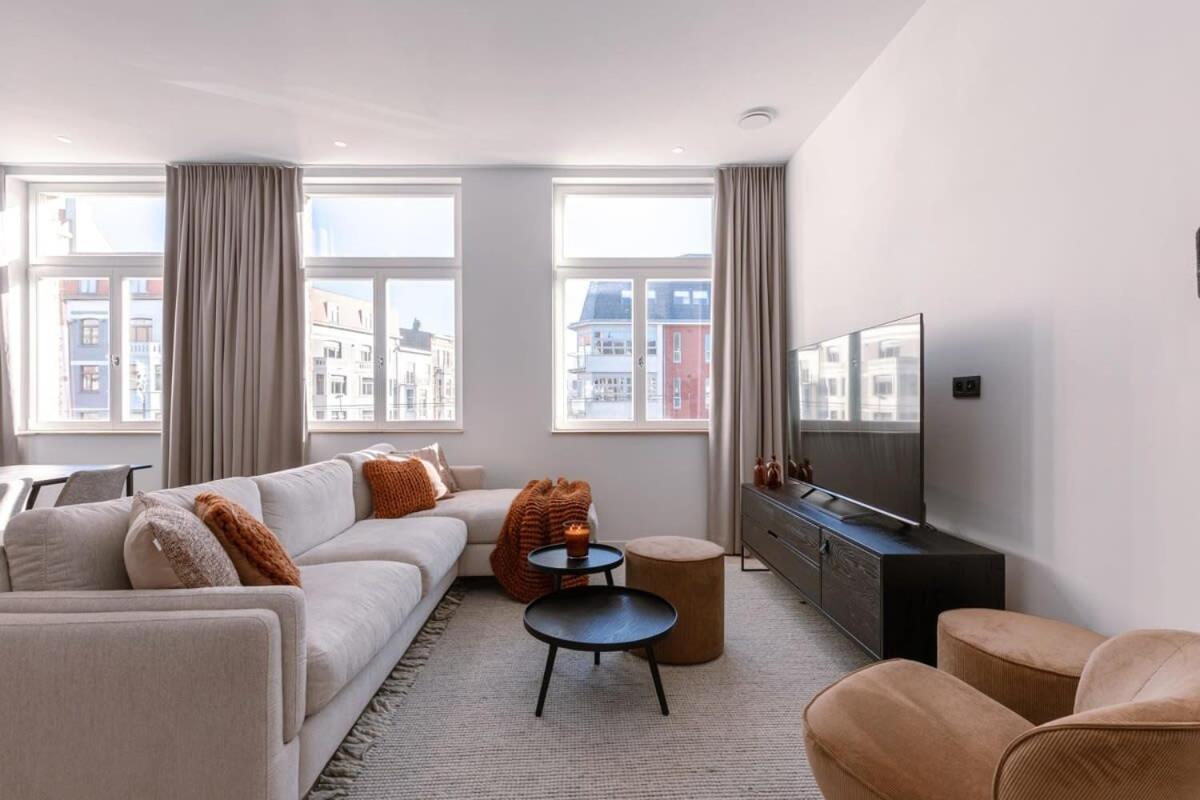 Luxurious Apartment In Town House Near The Beach Бланкенберге Екстериор снимка